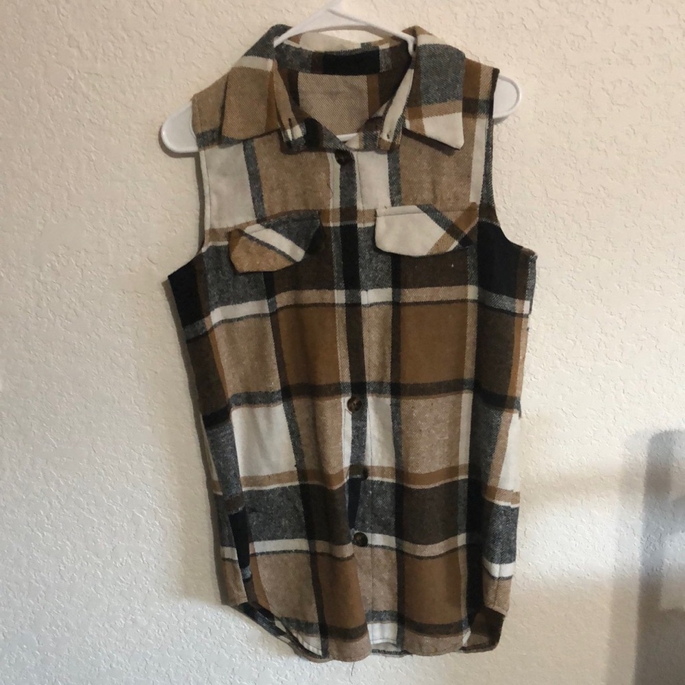 Plaid Sleeveless Button-Up Shirt